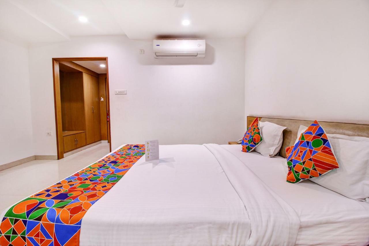 Fabhotel Syberitic Suites Gachibowli - Fully Vaccinated Staff Kondapur  Zewnętrze zdjęcie