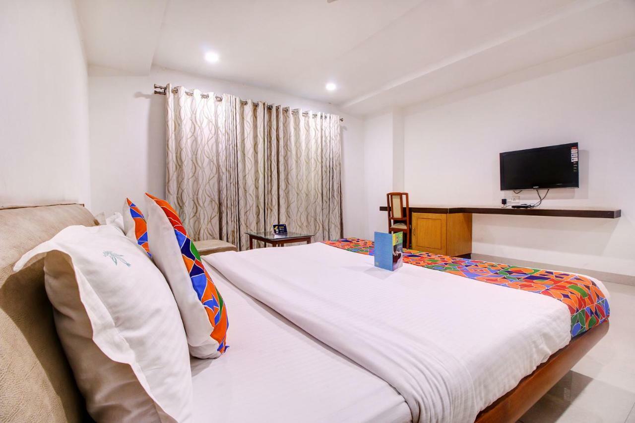 Fabhotel Syberitic Suites Gachibowli - Fully Vaccinated Staff Kondapur  Zewnętrze zdjęcie